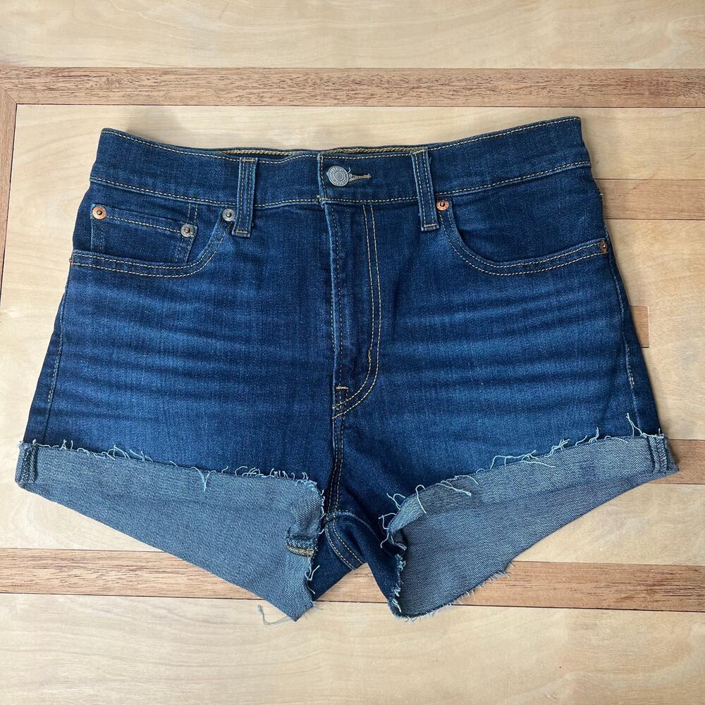 Levi Strauss & Co. Women's High Rise Jean Shorts Size 29 Dark Wash Raw Hem